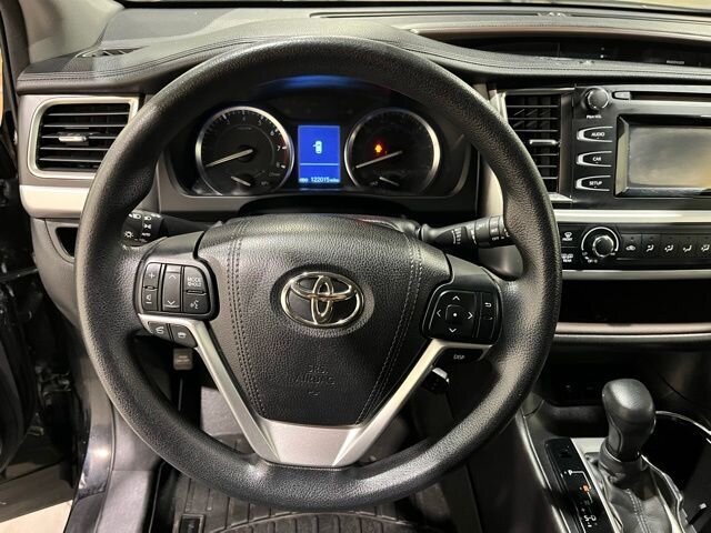 
								2016 Toyota Highlander LE V6 full									