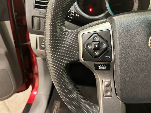 
								2015 Toyota Tacoma Base full									