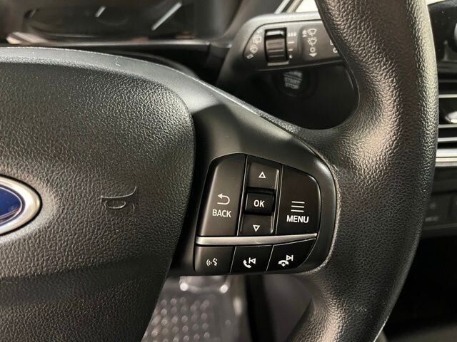 
								2021 Ford Escape SE full									