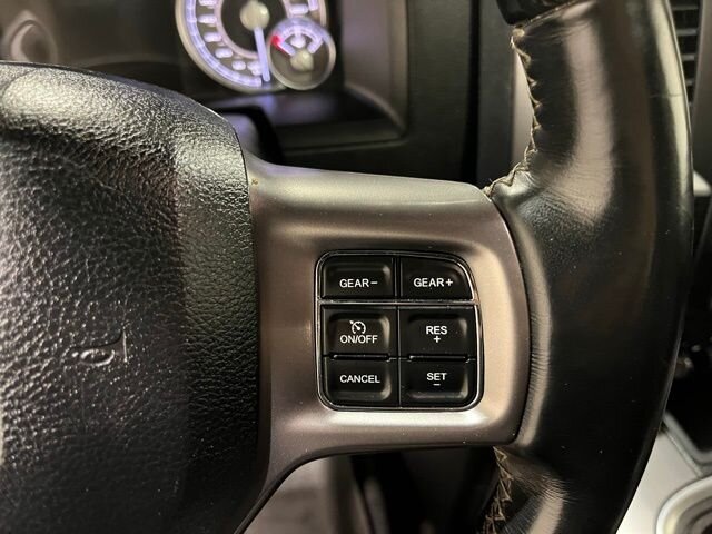 
								2017 RAM 1500 Limited w/ Navigation full									