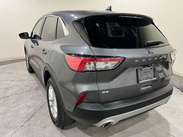 
								2021 Ford Escape SE full									