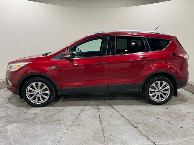 
								2018 Ford Escape Titanium w/ Apple Car Play and Navigation full									