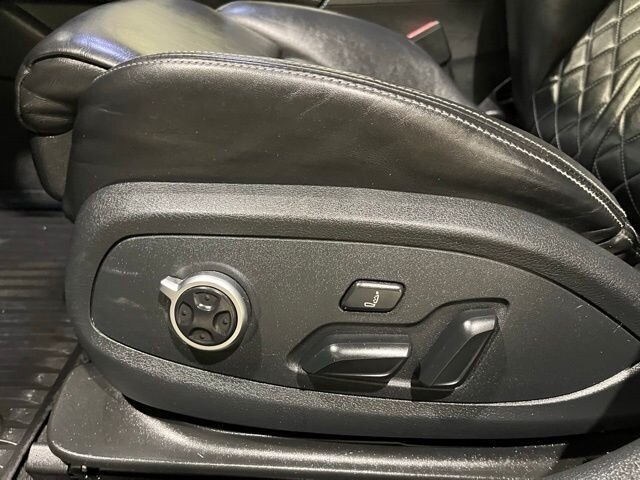 
								2018 Audi S4 3.0T Prestige quattro w/ Apple Car Play and Naviga full									