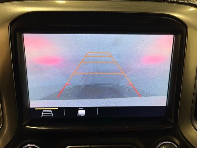 
								2019 Chevrolet Silverado 1500 LT w/ Apple Car Play full									