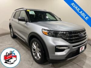 2020 Ford Explorer XLT w/ Apple Car Play