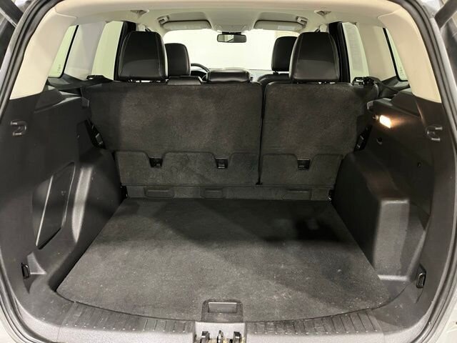 
								2019 Ford Escape SEL w/ Apple Car Play full									