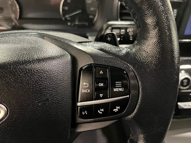 
								2020 Ford Explorer XLT w/ Apple Car Play full									