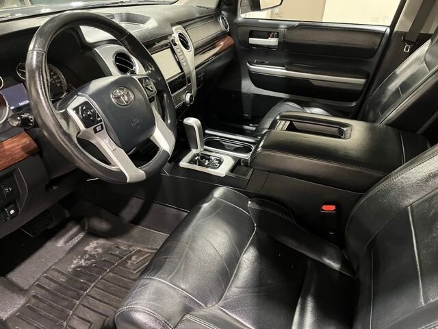 
								2014 Toyota Tundra Limited CrewMax full									
