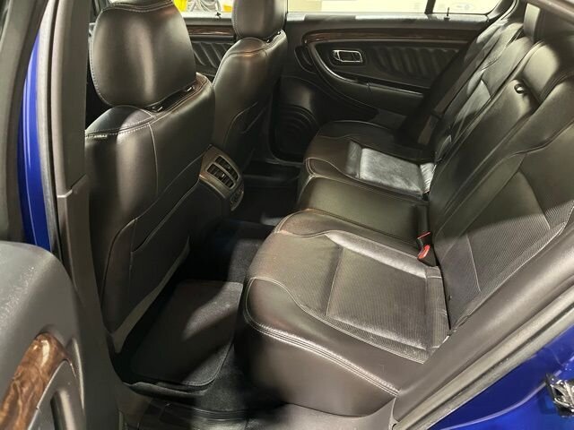 
								2015 Ford Taurus Limited w/ Navigation full									