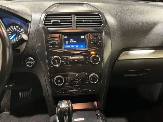 
								2018 Ford Explorer XLT full									