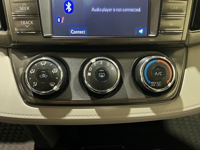 
								2013 Toyota RAV4 LE full									