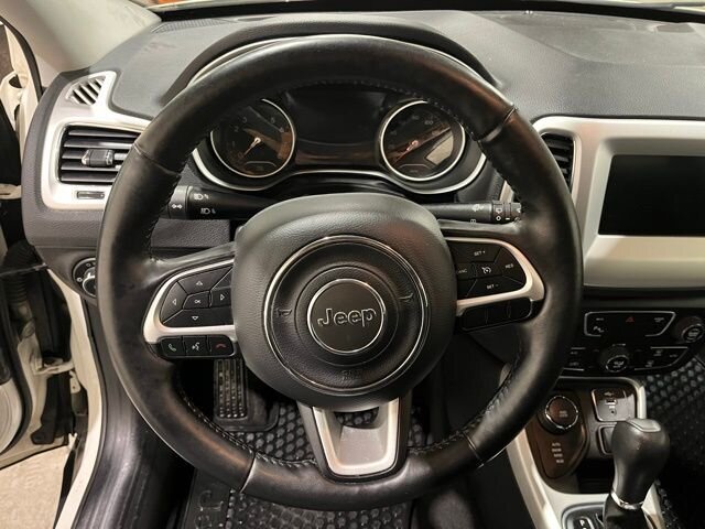 
								2019 Jeep Compass Sport w/ Apple Car Play full									