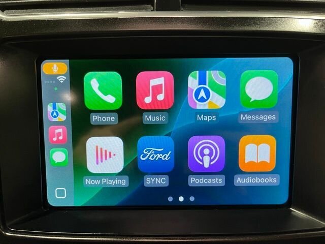 
								2019 Ford Explorer Limited w/ Apple Car Play and Navigation full									