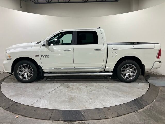 
								2017 RAM 1500 Limited w/ Navigation full									