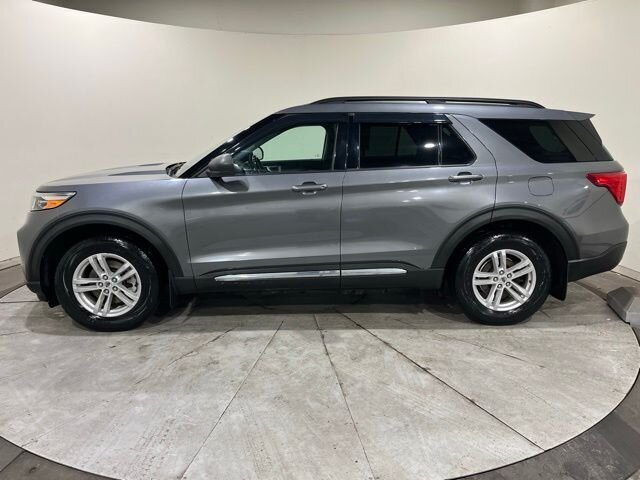 
								2021 Ford Explorer XLT w/ Apple Car Play full									