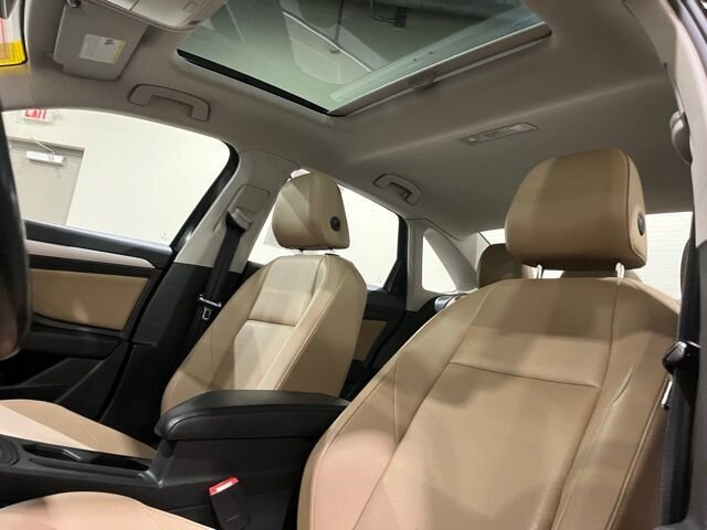 
								2019 Volkswagen Jetta 1.4T SE w/ Apple Car Play full									