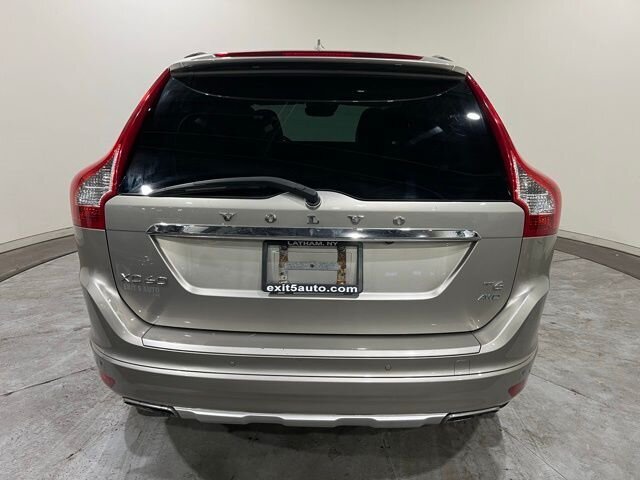 
								2015 Volvo XC60 T6 Platinum w/ Navigation full									