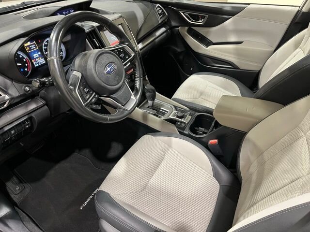 
								2021 Subaru Forester Premium w/ Apple Car Play full									