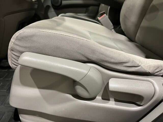 
								2011 Honda CR-V SE full									