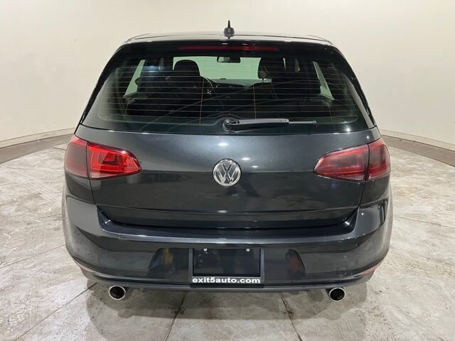 
								2017 Volkswagen Golf GTI S full									