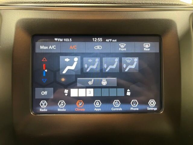 
								2019 Jeep Cherokee Latitude Plus w/ Apple Car Play full									