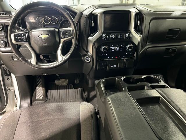 
								2019 Chevrolet Silverado 1500 LT w/ Apple Car Play full									