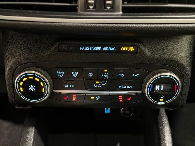 
								2020 Ford Escape SEL w/ Apple Car Play full									