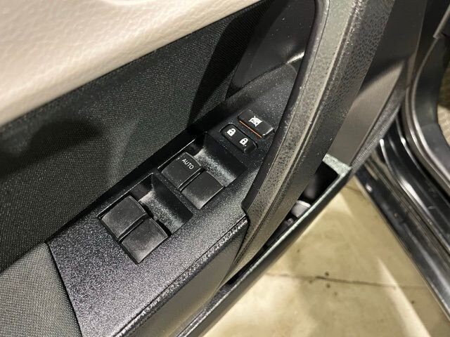 
								2016 Toyota Corolla LE full									