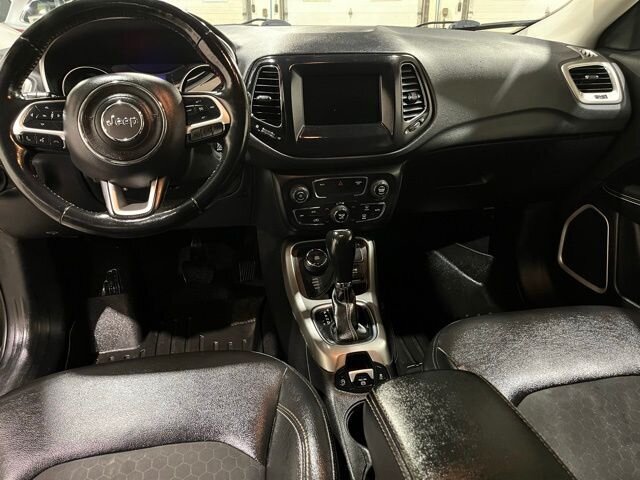 
								2019 Jeep Compass Latitude full									