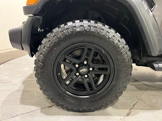 
								2018 Jeep Wrangler Sport full									