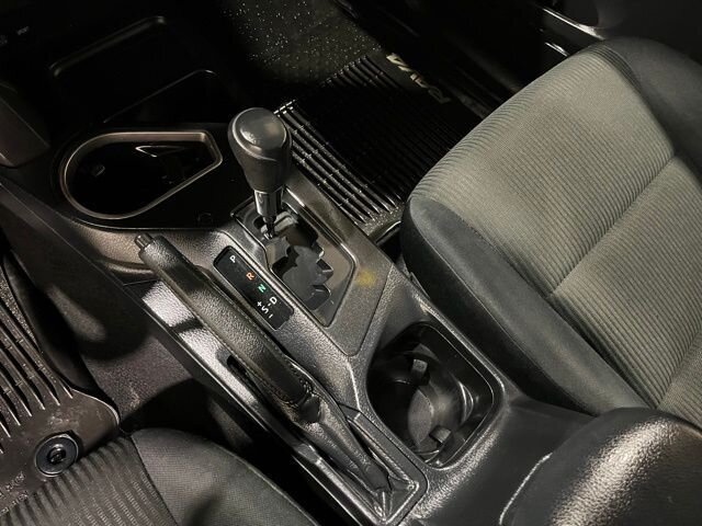 
								2017 Toyota RAV4 LE full									