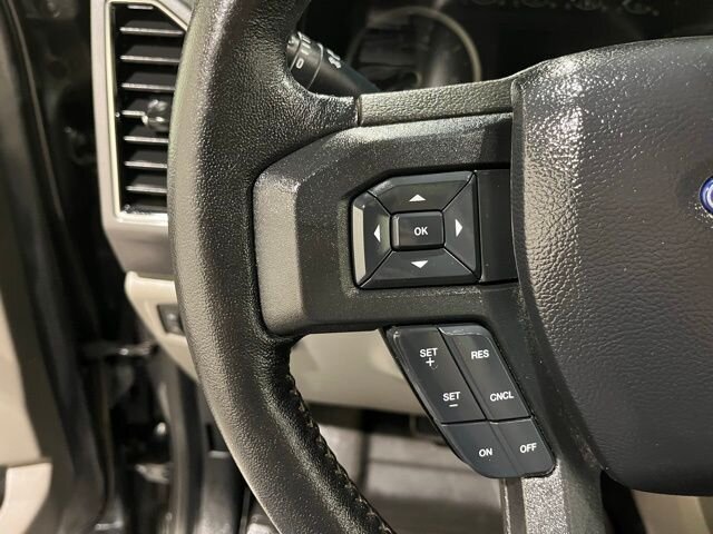
								2020 Ford F-150 XLT w/ Apple Car Play and Navigation full									