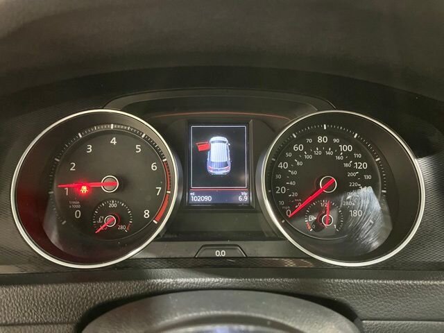 
								2017 Volkswagen Golf GTI S full									