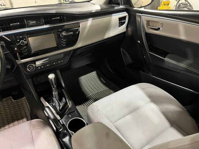 
								2016 Toyota Corolla LE full									