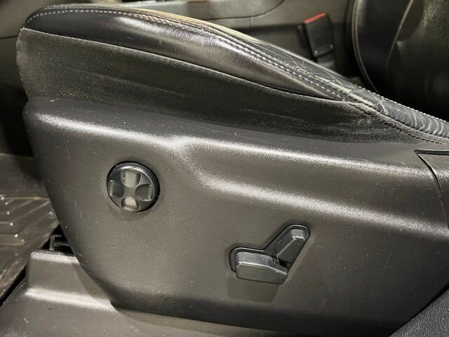 
								2015 Jeep Grand Cherokee Limited w/ Navigation full									