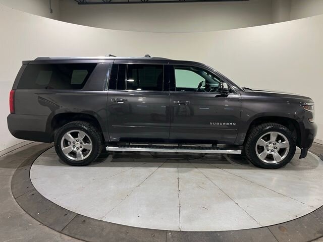 
								2018 Chevrolet Suburban Premier w/ Navigation full									