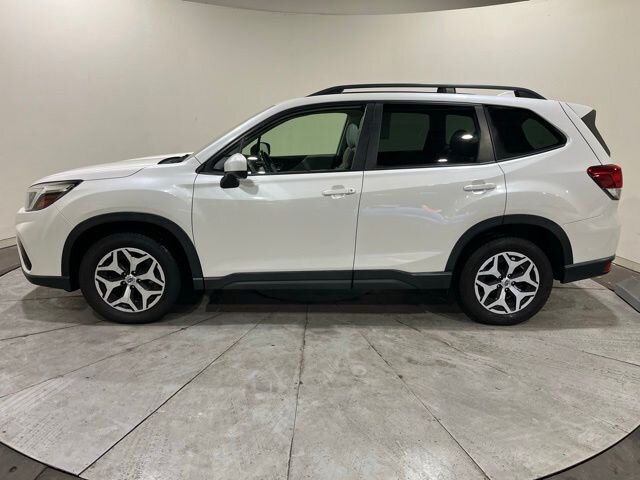 
								2021 Subaru Forester Premium w/ Apple Car Play full									