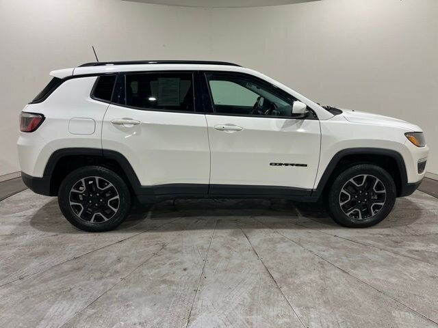 
								2019 Jeep Compass Sport w/ Apple Car Play full									