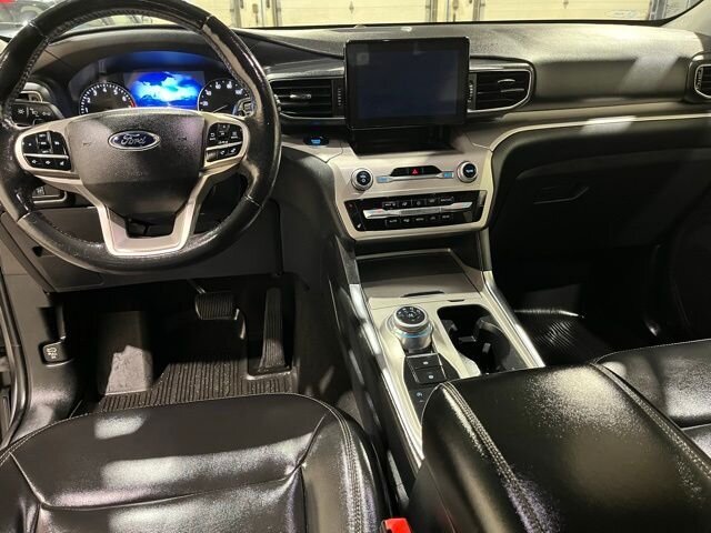 
								2021 Ford Explorer XLT w/ Apple Car Play full									