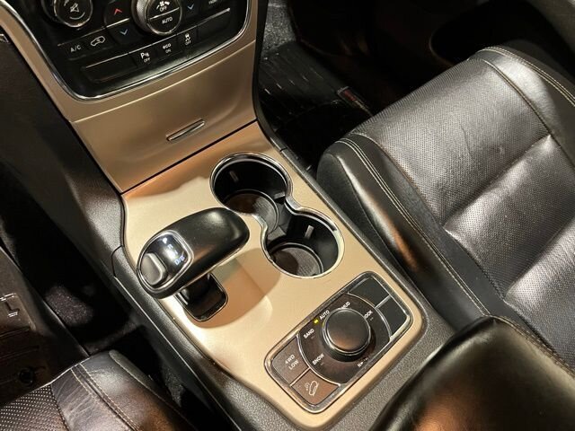 
								2015 Jeep Grand Cherokee Limited w/ Navigation full									