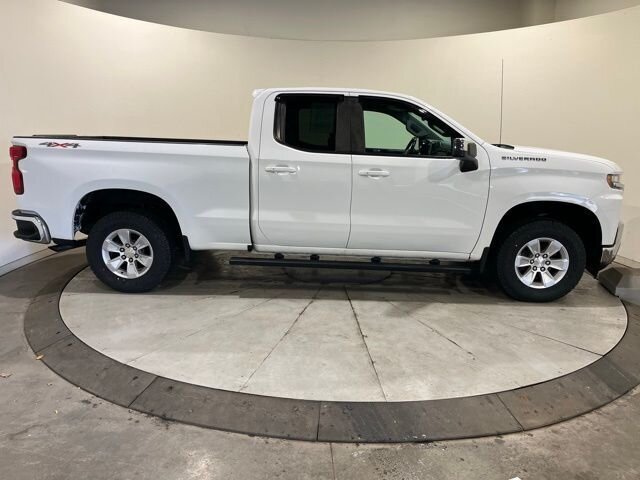 
								2019 Chevrolet Silverado 1500 LT w/ Apple Car Play full									