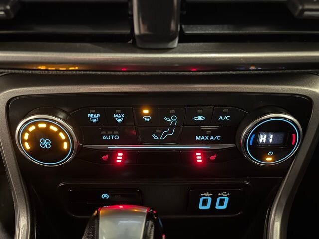 
								2019 Ford EcoSport SE full									