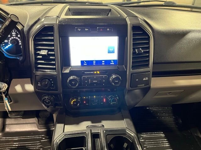 
								2020 Ford F-150 XLT w/ Apple Car Play and Navigation full									