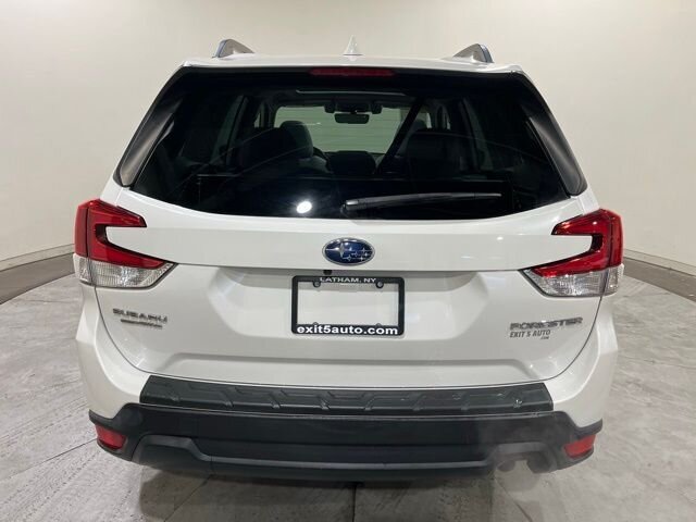 
								2021 Subaru Forester Premium w/ Apple Car Play full									