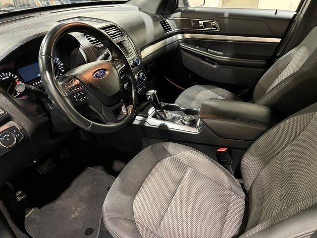 
								2018 Ford Explorer XLT full									