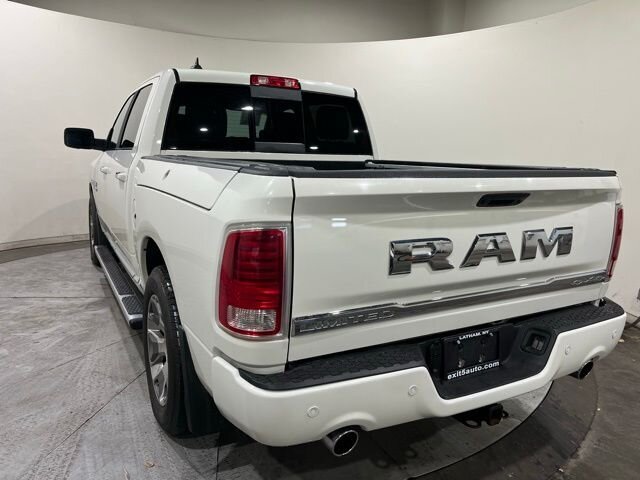 
								2017 RAM 1500 Limited w/ Navigation full									