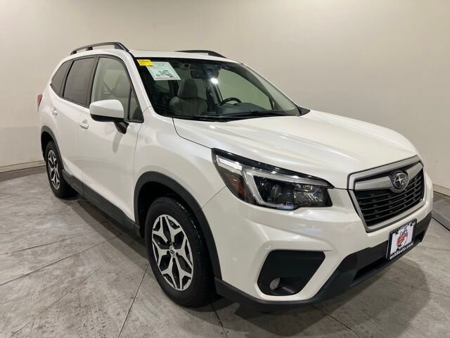 
								2021 Subaru Forester Premium w/ Apple Car Play full									