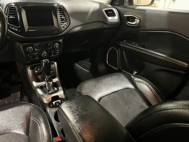 
								2019 Jeep Compass Latitude full									