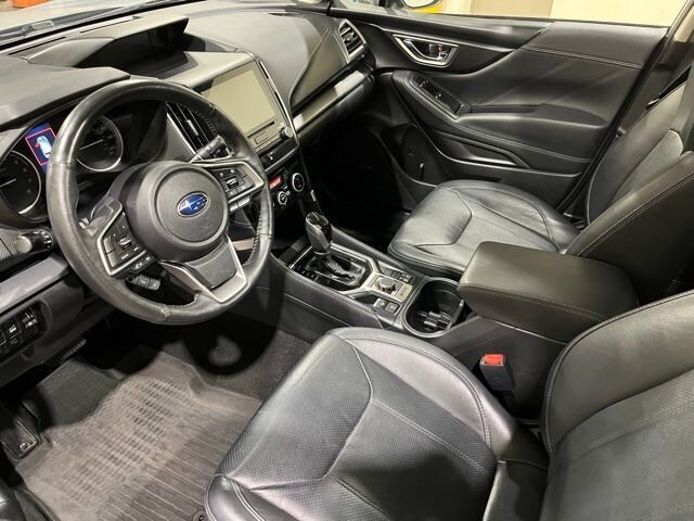 
								2020 Subaru Forester Limited w/ Apple Car Play and Navigation full									