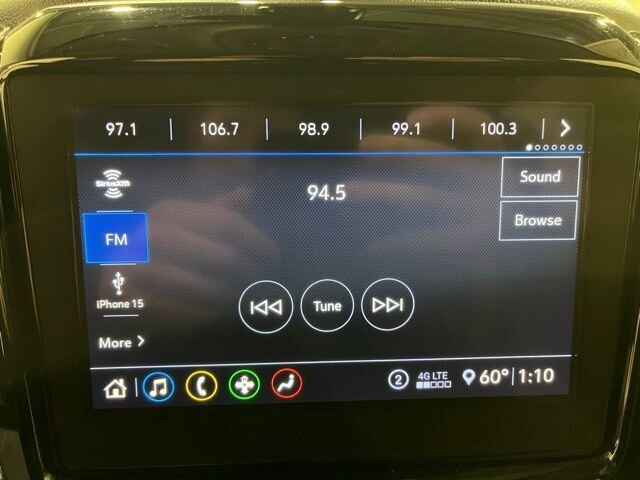 
								2021 Chevrolet Traverse LT w/ Apple Car Play full									